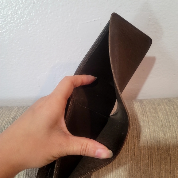 Authentic Louis Vuitton Portivier 3 Volle Taiga Bifold Multiple Wallet - Picture 11 of 15